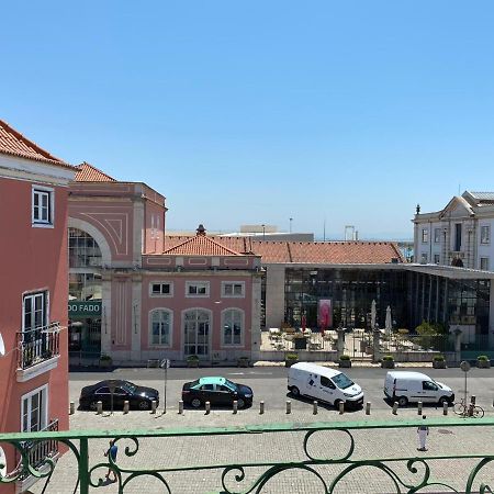 Alfama Apartment With Balcony Лісабон Екстер'єр фото