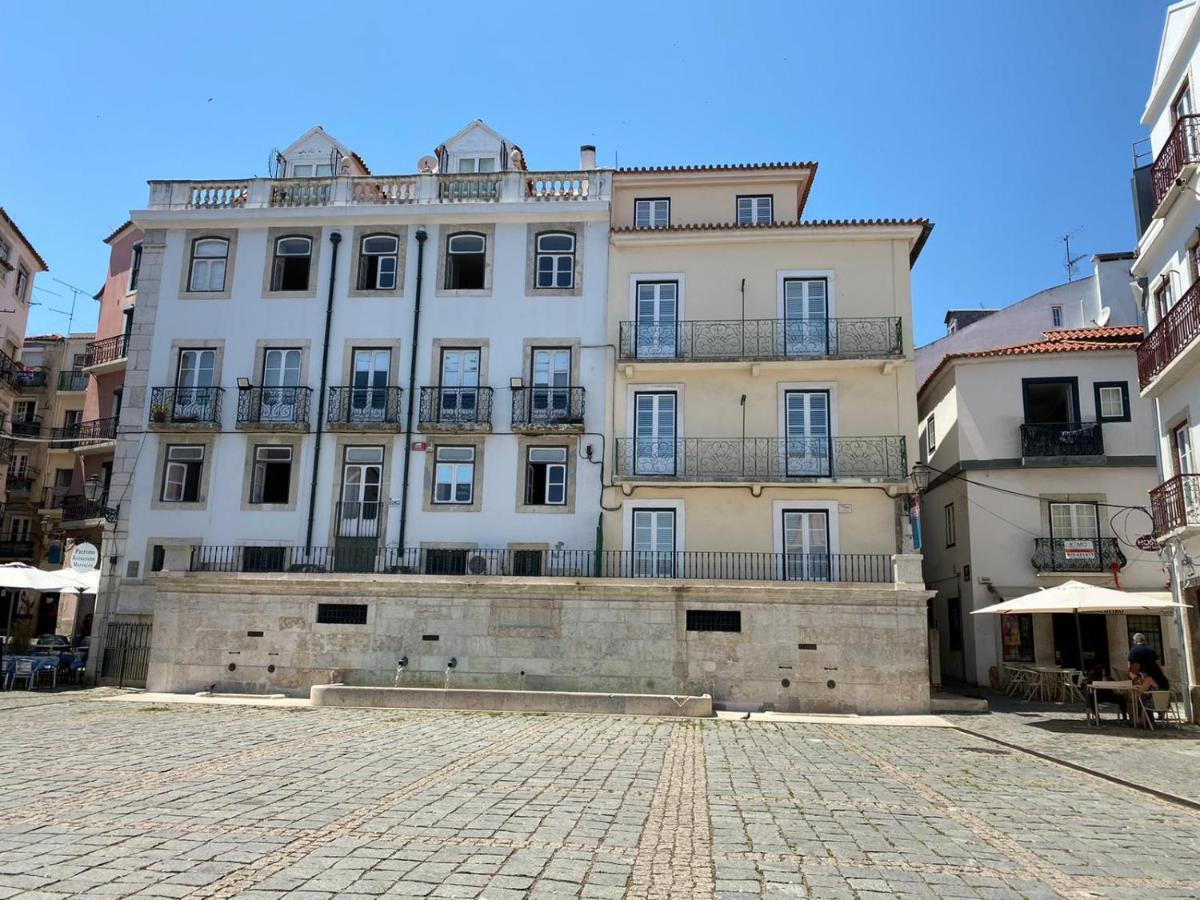 Alfama Apartment With Balcony Лісабон Екстер'єр фото